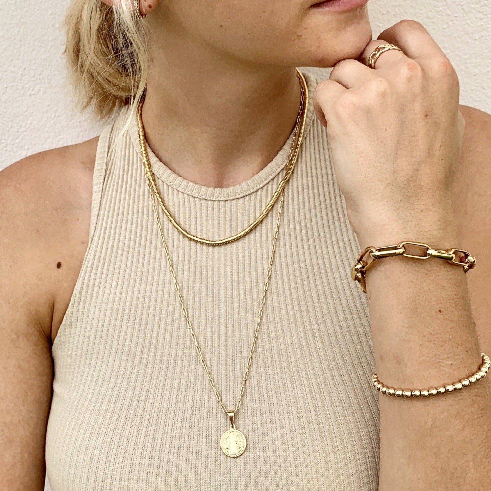 Omega Set – Views & Co