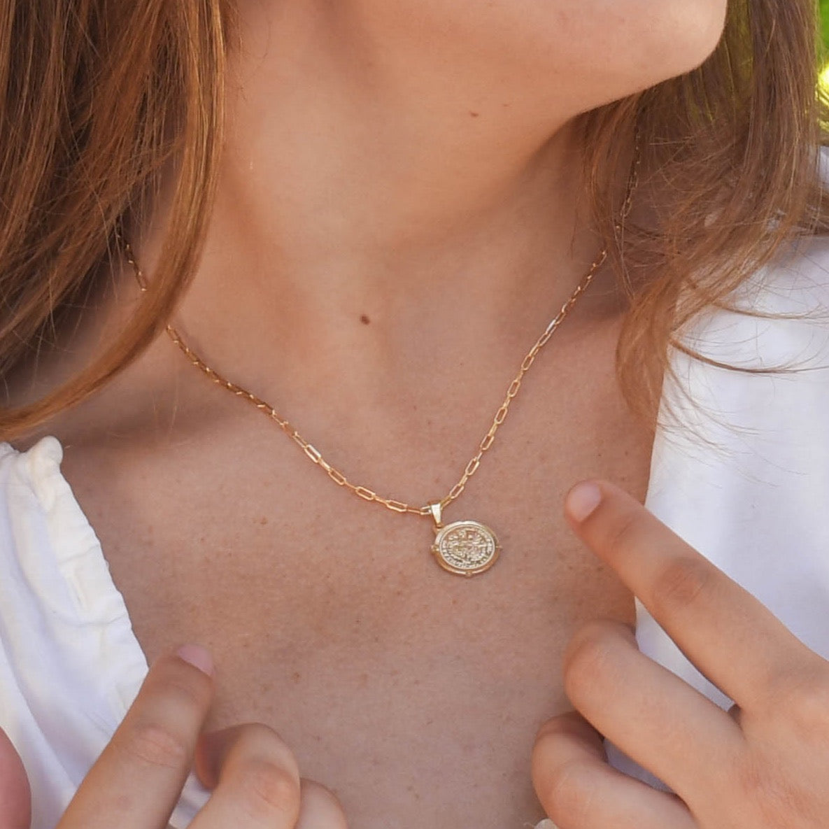 Aura Coin Single – Views & Co